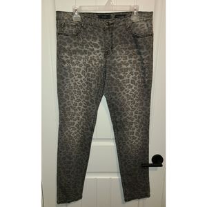 Jessica Simpson leopard cheetah skinny jeans 31
